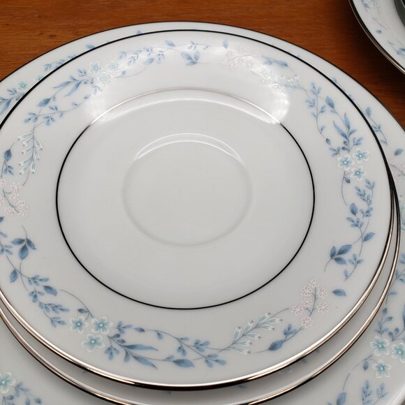 Noritake Carolyn 2693 Fine China Set for 2 – Luncheon, Bread, Cup & Saucer - Picture 6 of 15